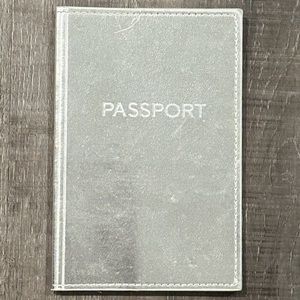 💞 Silver Passport Holder